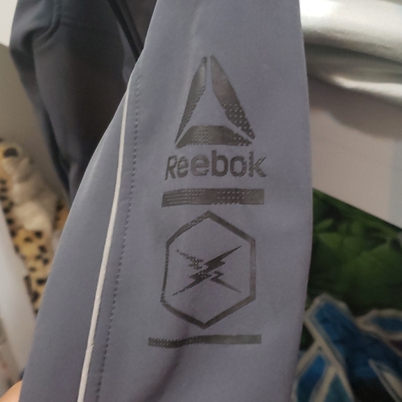 Reebok Fleece Top - Picture 3 of 4